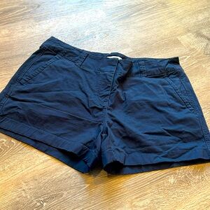 Women’s size 10 Vineyard Vines Chino Short - Blue/Navy